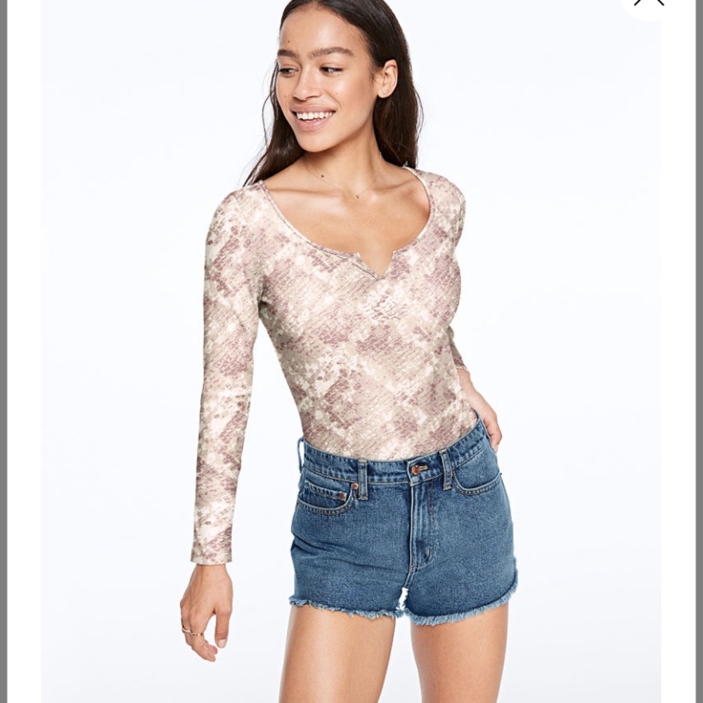 NWT VS Pink long sleeve bodysuit Sz S